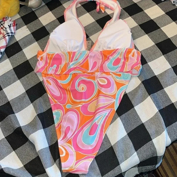 Swimsuit size Medium - Picture 2 of 4